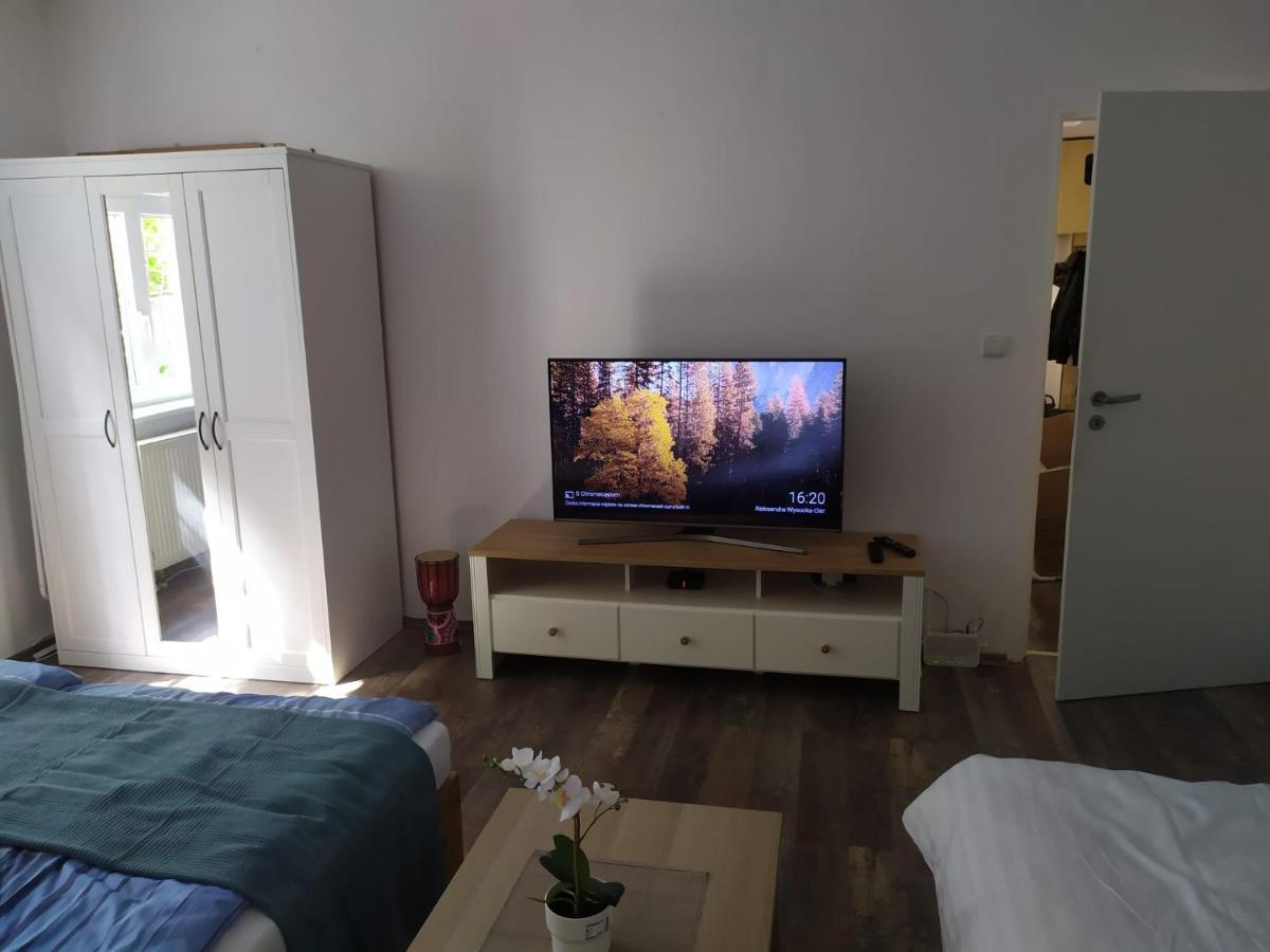 Pisqor Apartment - Self Check-In Bratislava Exterior photo